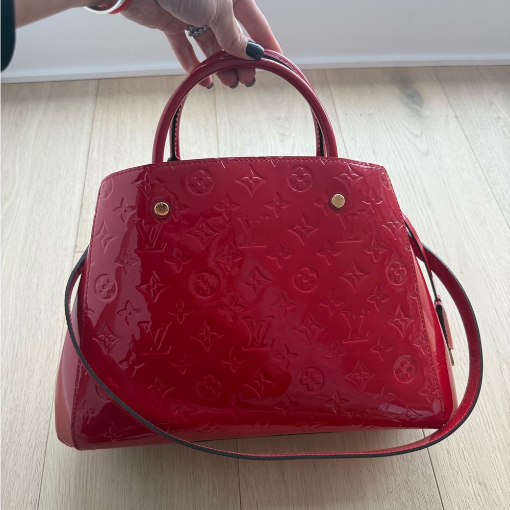 Louis Vuitton Red Patent Vernis Alma Satchel with Shoulder Strap - Picture 4 of 7